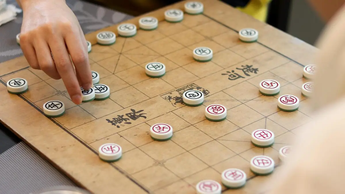 Xiangqi merupakan permainan strategi yang berasal dari Tiongkok dan memiliki kemiripan dengan catur internasional. (Pixabay)