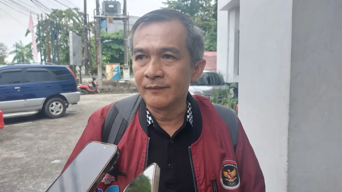 BICARA PROGRAM : Ketua Binpres KONI Balikpapan Oktavianus Batara bicara program pembinaan. (FOTO: OKTAVIA MEGARIA/KP)
