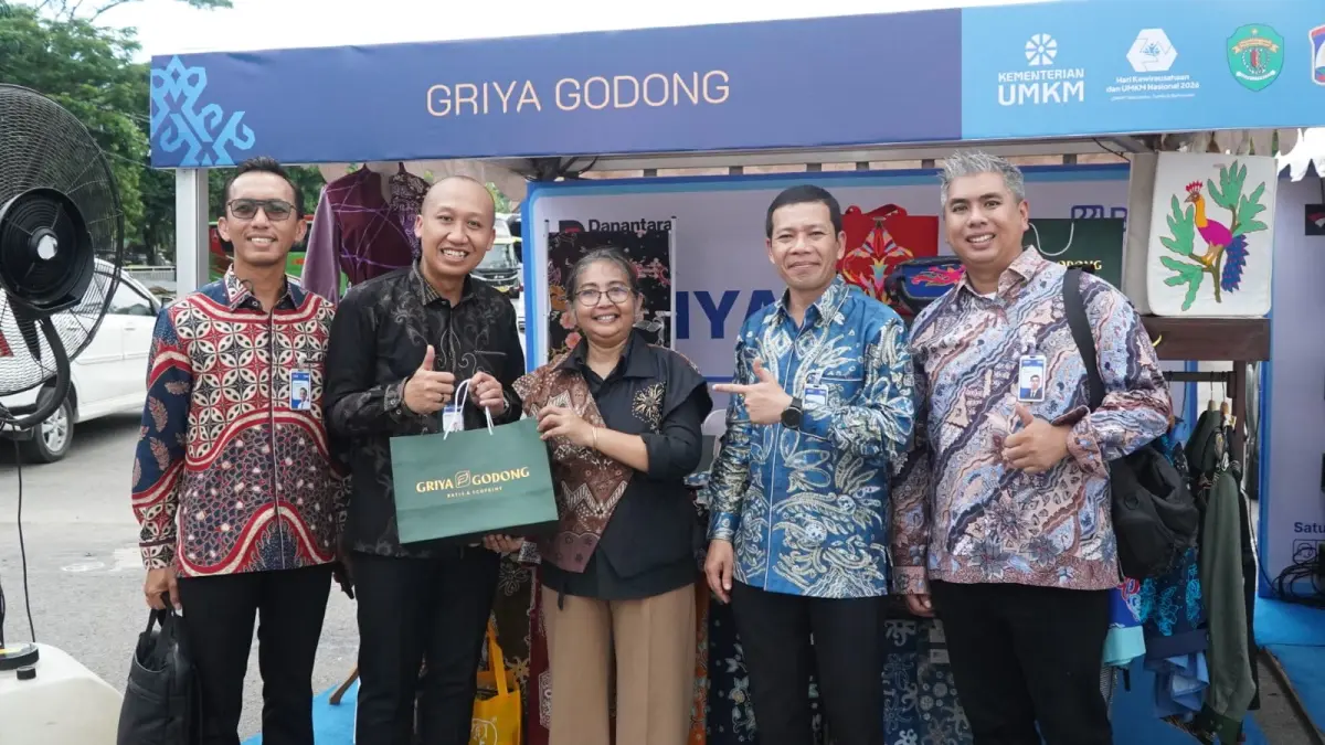 BERI KEMUDAHAN: BRI Balikpapan Sudirman hadir berbagi informasi terkait kemudahan akses pembiayaan, layanan keuangan, digitalisasi usaha, serta pentingnya perlindungan usaha dalam festival yang digelar pada Rabu (17/6). 