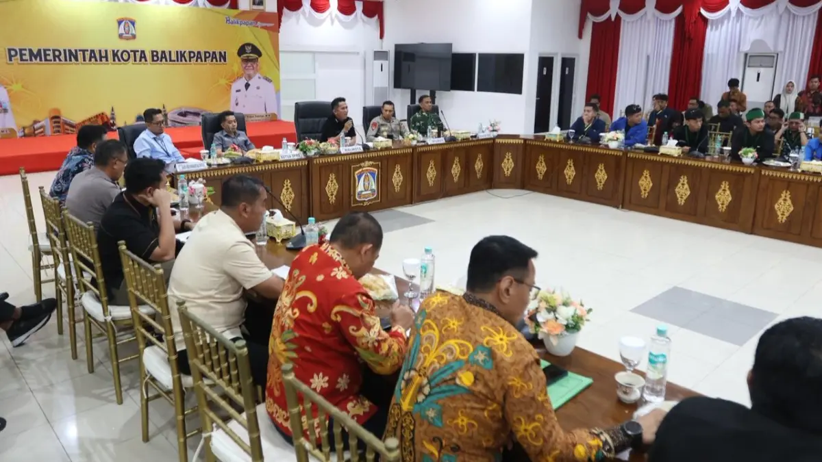 Wali Kota Balikpapan Rahmad Mas’ud saat memberikan keterangan terkait evaluasi pendistribusian Pertalite dan BBM bersubsidi. (ANGGI PRADITHA/KP)