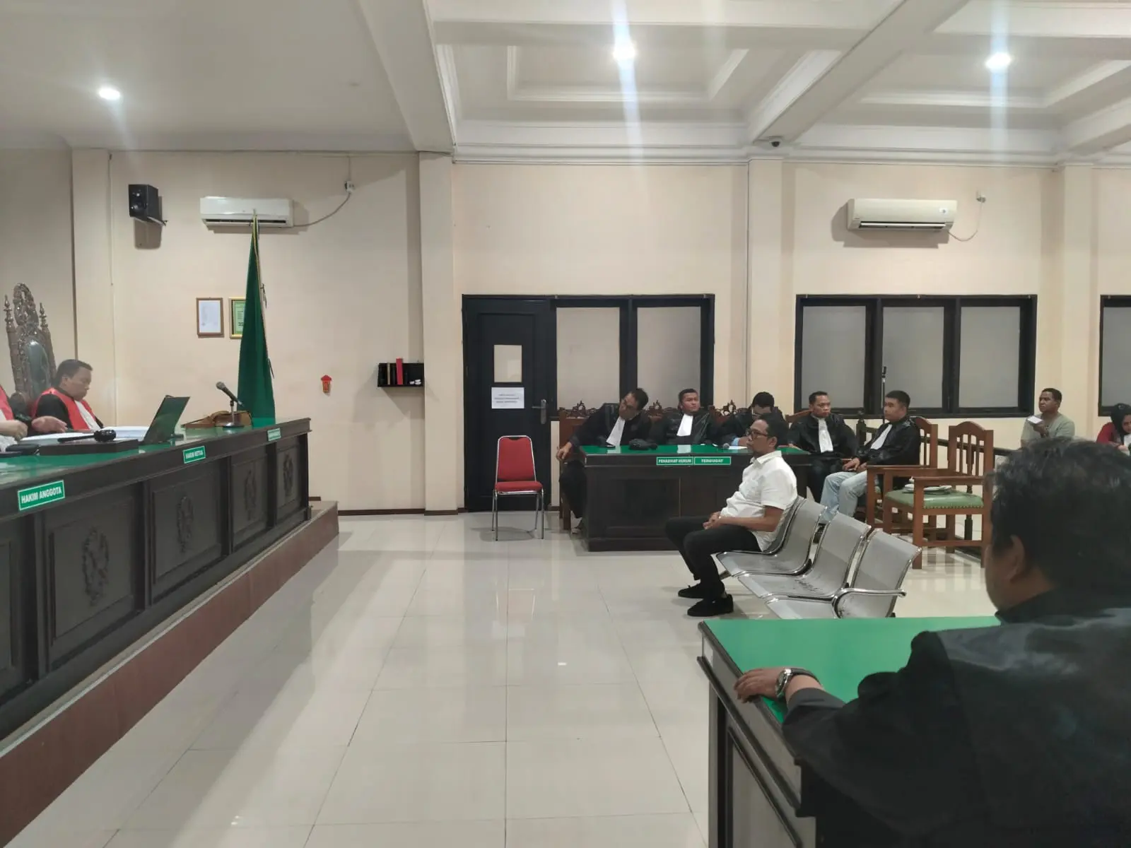 Majelis hakim menjatuhkan vonis 2,5 tahun penjara bagi Agus Hari Kesuma. (BAYU/KP)