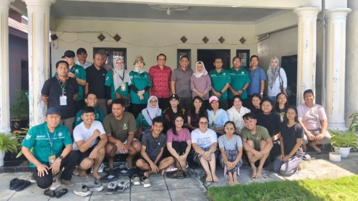 Wabup Kubar Nanang saat meninjau Pemondokan kontingen Kutai Barat yang akan ikuti PENAS XVII di Gorontalo.