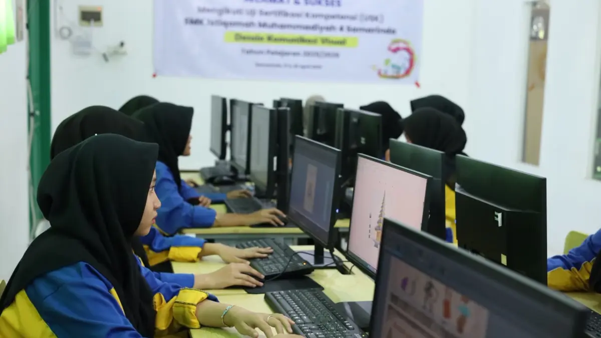 DIGITAL: Bagi sebagian orang tua, jurusan yang berkaitan dengan perkembangan teknologi digital dinilai lebih relevan dengan kebutuhan dunia kerja yang terus berubah.