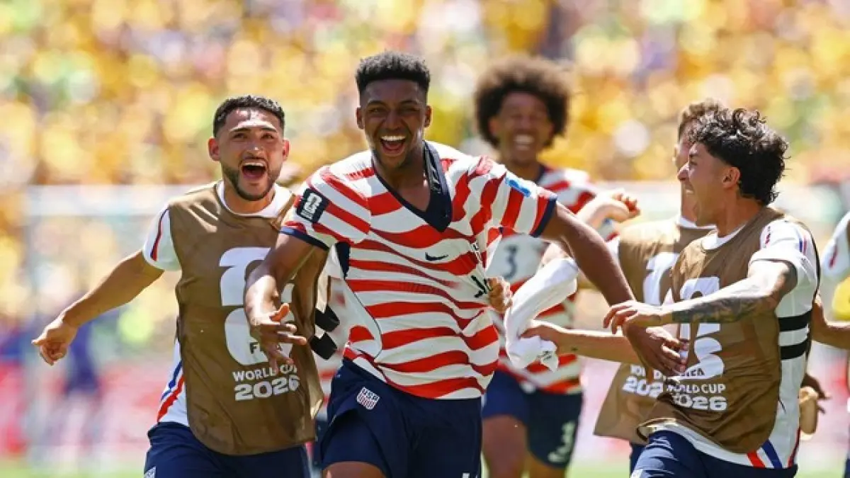 Ekspresi kegembiraan Alex Freeman usai membobol gawang Australia dalam laga kedua Grup D Piala Dunia 2026. Amerika Serikat menang dengan skor 2-0. (REUTERS/Albert Gea)