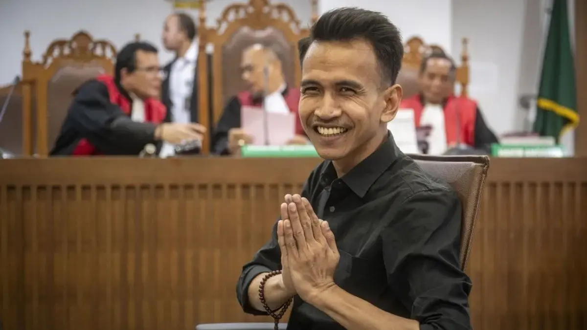 Selebgram Adam Deni ditangkap usai rusak ruko dan pamer airsoft gun. (Antara)