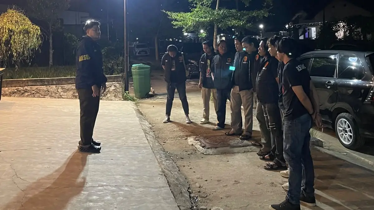 Tim Unit Reaksi Cepat (URC) bersama Satreskrim Polres Berau saat melakukan patroli, Minggu (21/6). (FOTO ARTA KUSUMA YUNANDA/BP)