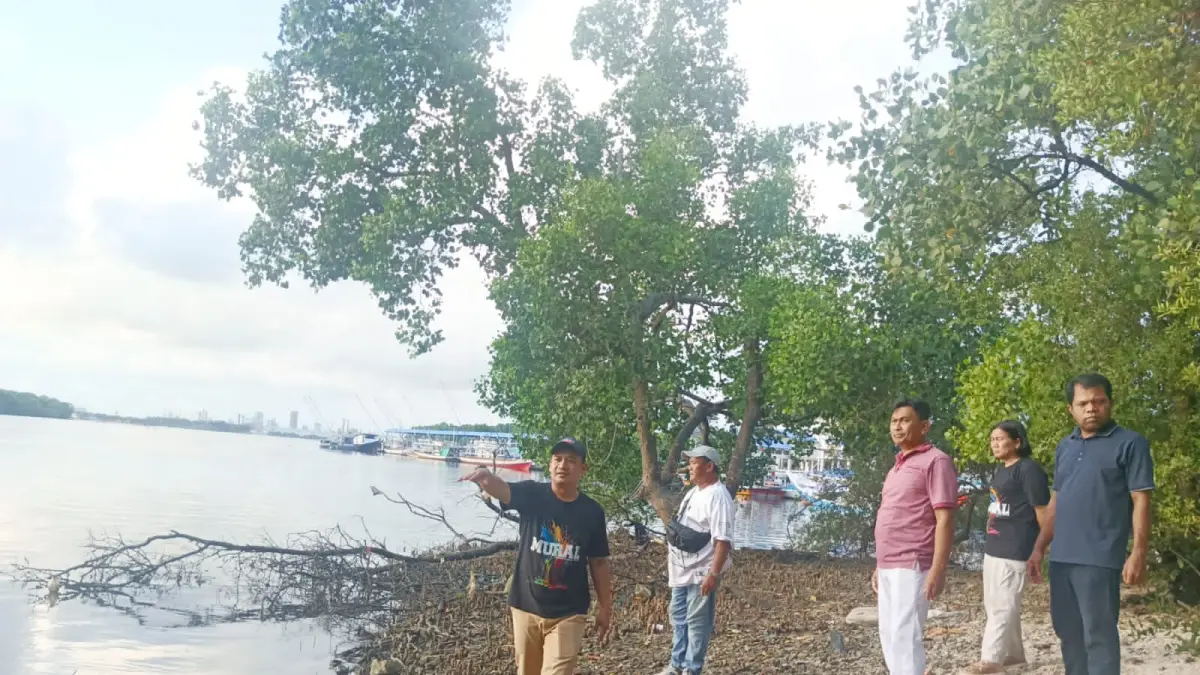 JAGA LINGKUNGAN:&nbsp;Kawasan yang digadang-gadang akan menjadi destinasi wisata baru di Kota Bontang sudah dalam tahap pembersihan oleh Kelurahan Gunung Elai. (ADIEL KUNDHARA/KP)