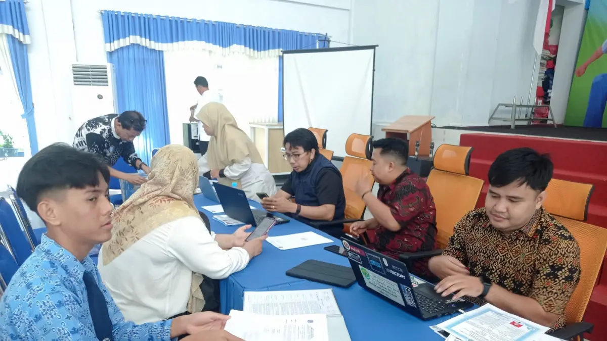 SEPI:&nbsp;Pendaftaran siswa baru di SMA 1 Bontang tidak bisa dilakukan di hari pertama karena sistem server situs mengalami gangguan. (FOTO: ADIEL KUNDHARA/KP)