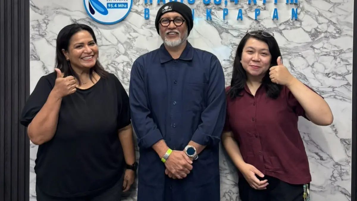 Talk show Radio KPFM Balikpapan yang menghadirkan dr Aspian Noor A, SpOG dan dr Isabella.
