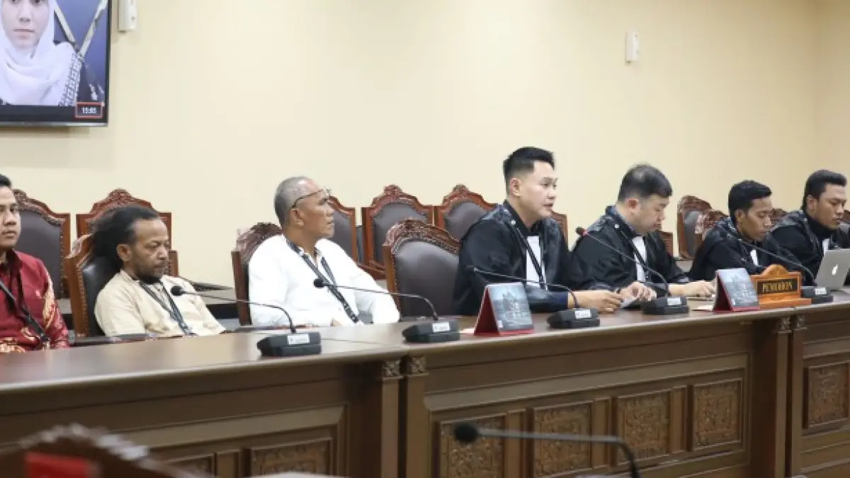 Jalannya sidang pemeriksaan pendahuluan perkara Nomor 180/PUU-XXIV/2026 terkait pengujian UU Peradilan Agama di Ruang Sidang Pleno Mahkamah Konstitusi, Jakarta, Selasa (9/6/2026). (Foto: Humas MK)