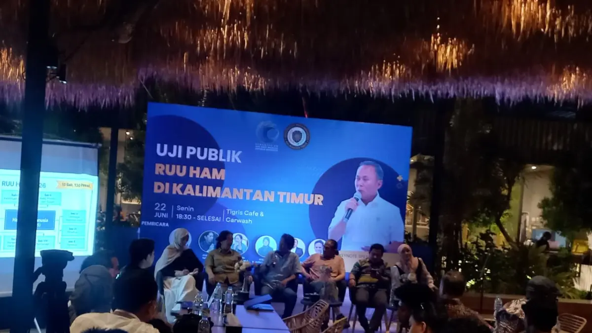 Uji publik rancangan undang-undang HAM di Samarinda menghadirkan akademisi, mahasiswa, dan aktivis. Sejumlah kasus bermunculan seiring draf regulasi itu dibahas secara mendalam. (FOTO/EKO PRALISTIO)