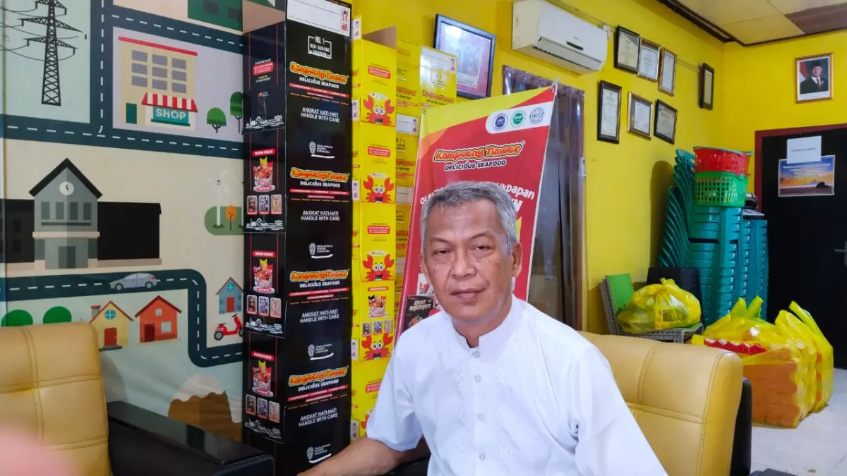 BAWA BUKTI: Woro Sumarsono, CEO Kampoeng Timoer, berhasil membawa produknya menembus pasar internasional.
