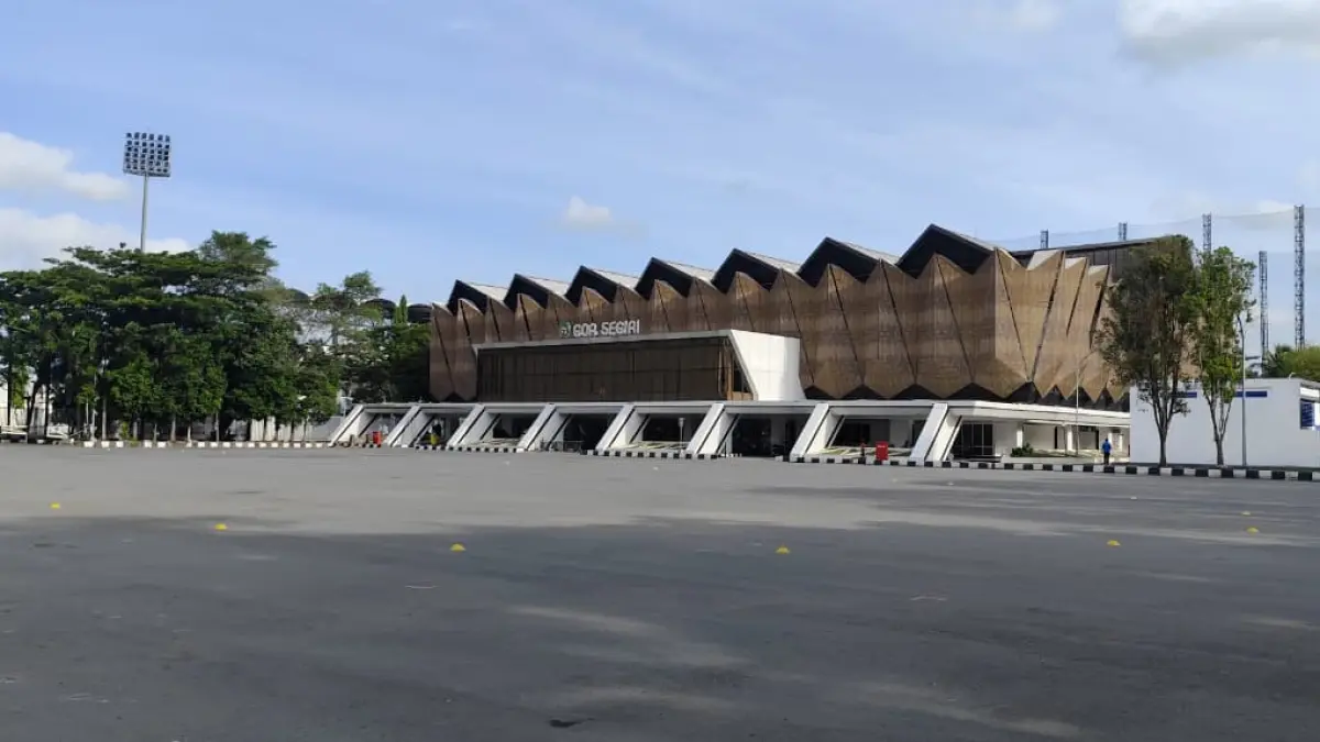 PERSIAPAN: GOR Segiri Samarinda akan menjadi pusat nobar piala dunia 2026 yang disiapkan pemkot Samarinda bagi masyarakat. DENNY SAPUTRA/KP