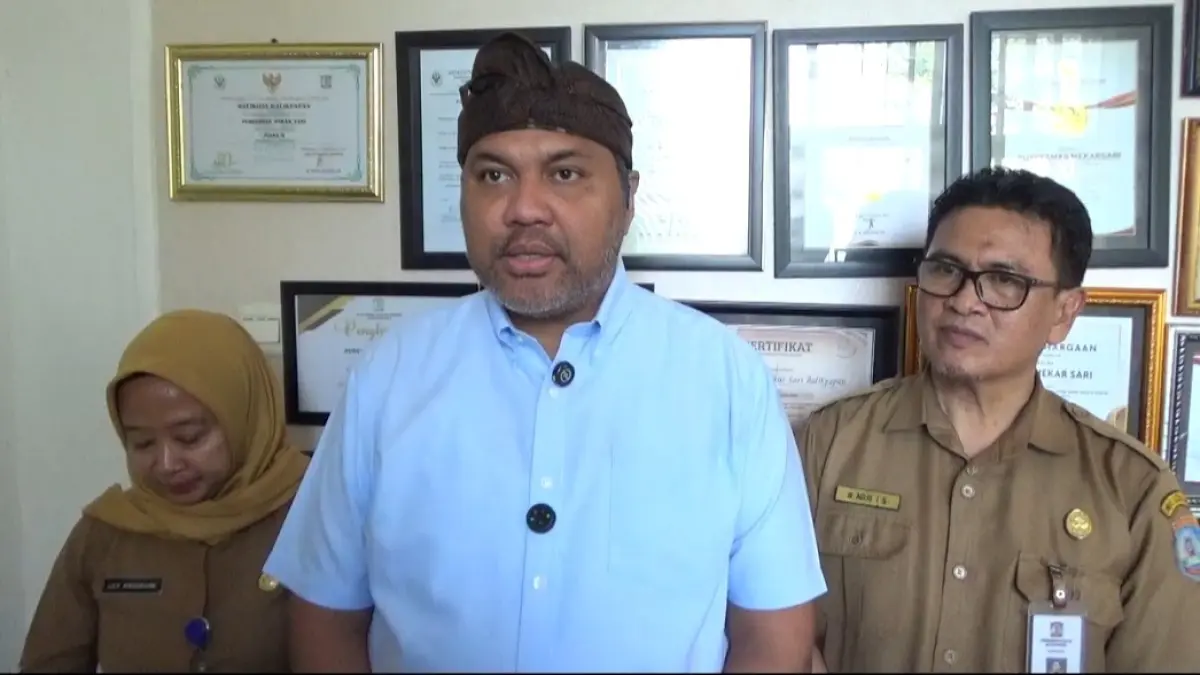 REHABILITASI: Kepala Puskesmas Mekarsari Balikpapan, drg Lily Anggraini bersama Direktur Reserse Narkoba Polda Kaltim.
