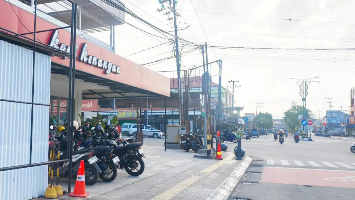 BAKAL BERGERAK: Dishub Bontang mulai memiliki skema untuk penertiban parkir liar demi menggenjot PAD. ADIEL KUNDHARA/KP