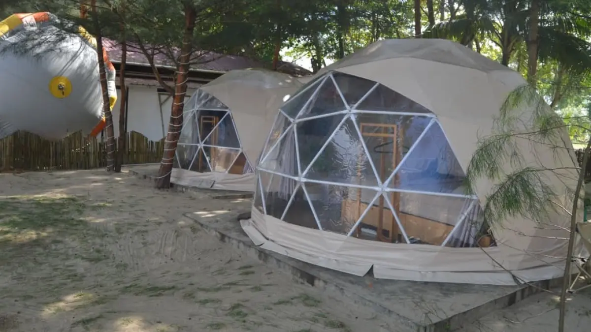 Beach Glamping Balikpapan. (FOTO MAULIDYA DIPITA ANGGREANI/KP)