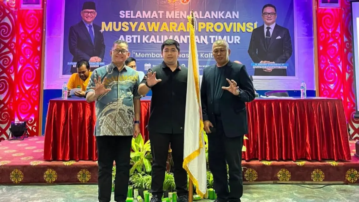 MUSPROV: Yarpan Hakim (tengah) usai terpilih pada Musprov ABTI Kaltim. (IST)