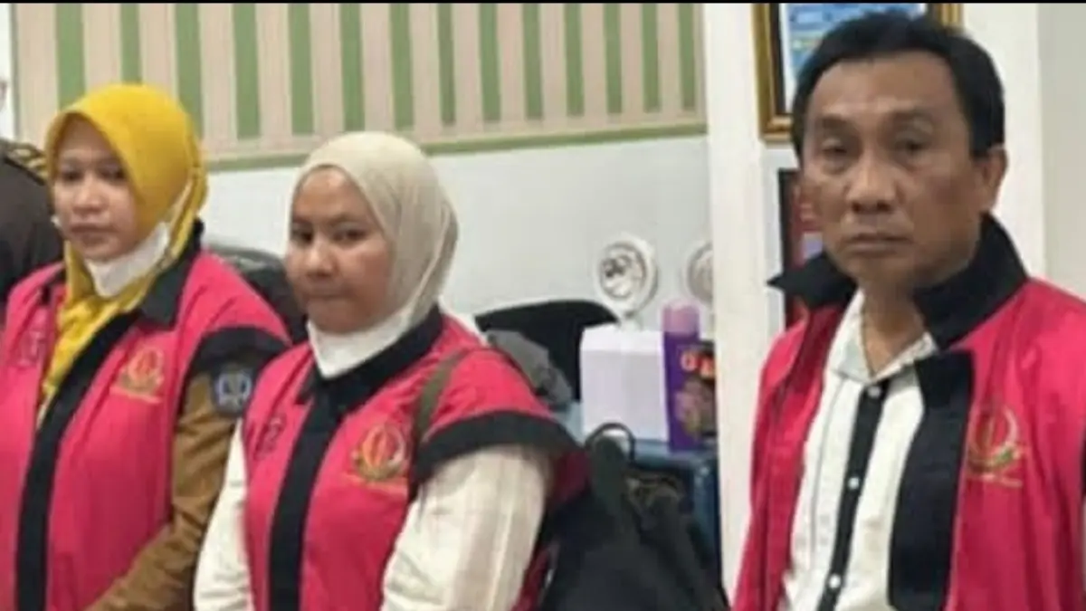 Tiga Terdakwa kasus dugaan tipikor perjalanan dinas bimtek di lingkup Dishub Bontang. (DOK/KP)

&nbsp;
