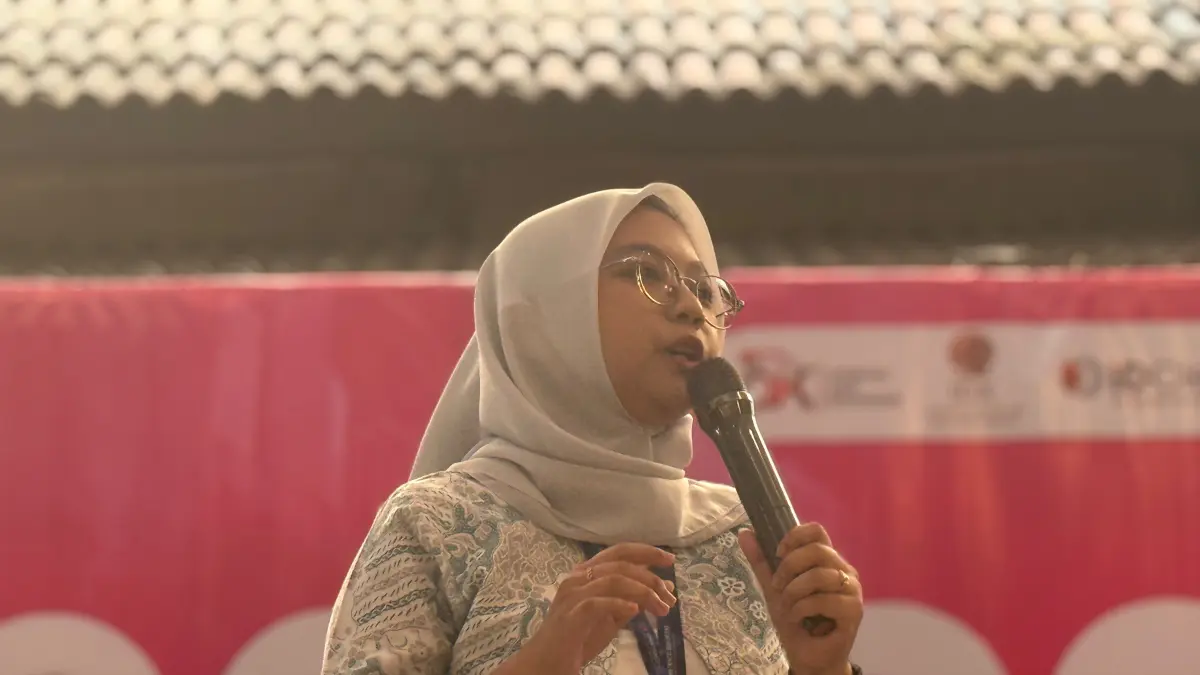 Branch Representative Phintraco Sekuritas Balikpapan - Ega Priamay Sella