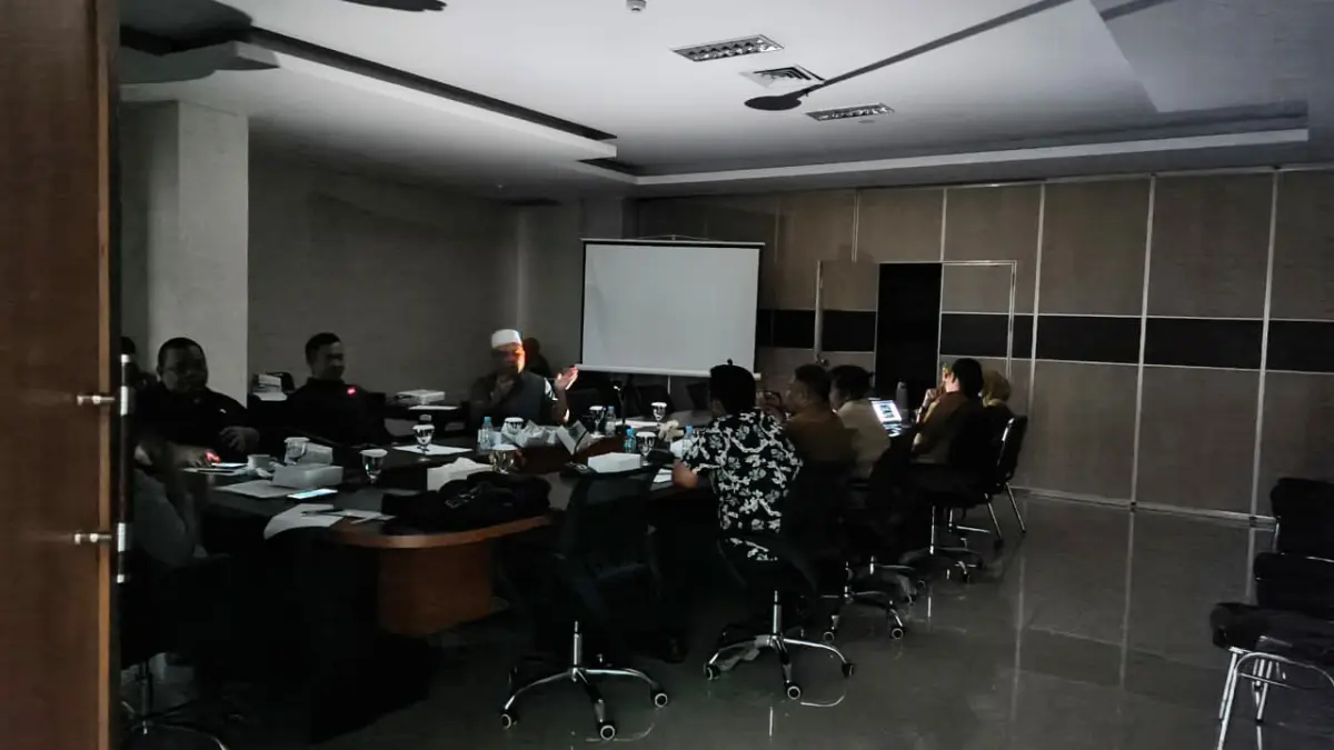 Listrik padam saat RDP di DPRD Samarinda. (FOTO HAFIZ/KP)