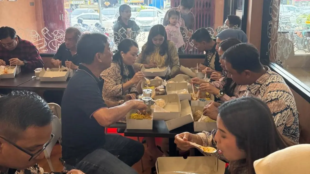 PERLUAS JARINGAN: Pembukaan outlet baru Coffee 28 di kawasan Kilometer 7 Balikpapan membuka kesempatan kerja baru bagi masyarakat setempat.