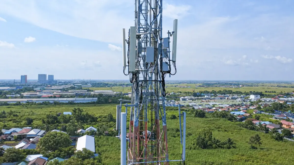 PT XLSMART Telecom Sejahtera Tbk yang terus memperkuat infrastruktur telekomunikasi di Kalimantan.