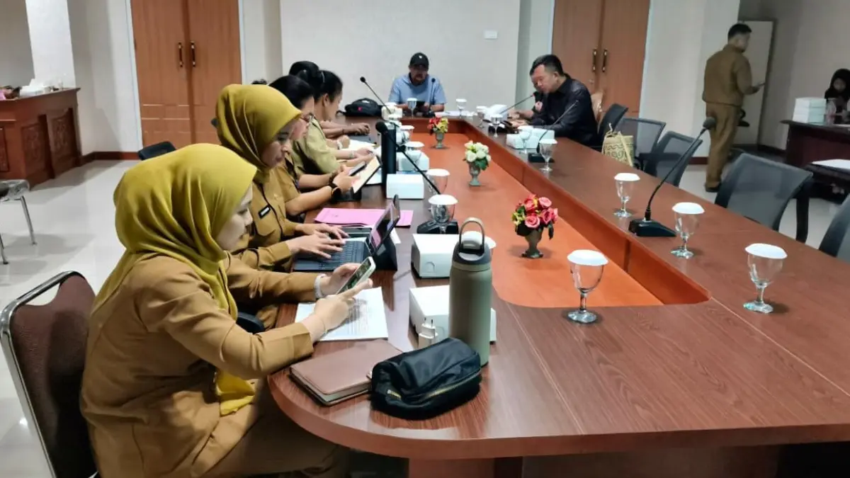 RDP bersama Bapenda Samarinda, Senin (29/6). (FOTO HAFIZ/KP)