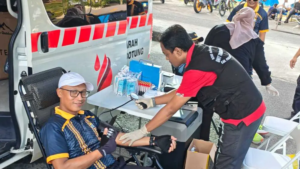 Kapolres PPU, AKBP Andreas Alek Danantara ikut cek kesehatan.