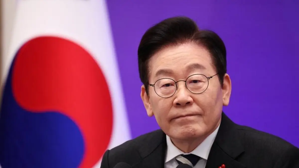 Presiden Korea Selatan, Lee Jae Myung, menyampaikan permohonan maaf yang sebesar-besarnya kepada seluruh rakyat setelah Tim nasional (Timnas) Korea Selatan dipastikan gagal melangkah ke fase knock out Piala Dunia 2026. (REUTERS/Kim Hong-Ji)