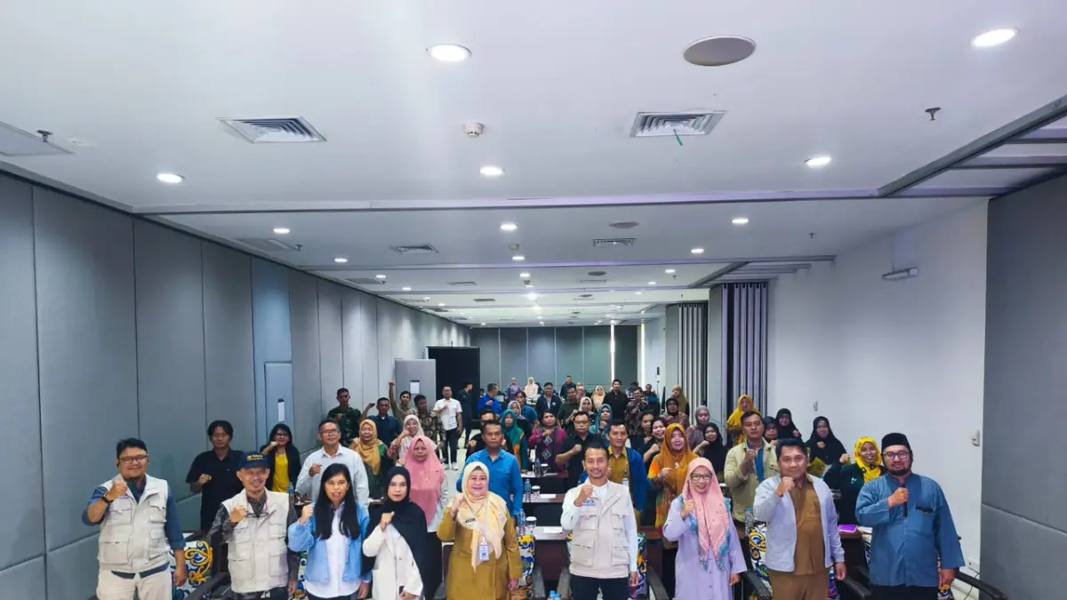 Sekretaris DKUMKMP Balikpapan Dr Padlia Parakasi membuka kegiatan yang diikuti puluhan pengurus koperasi di Kota Balikpapan.

&nbsp;