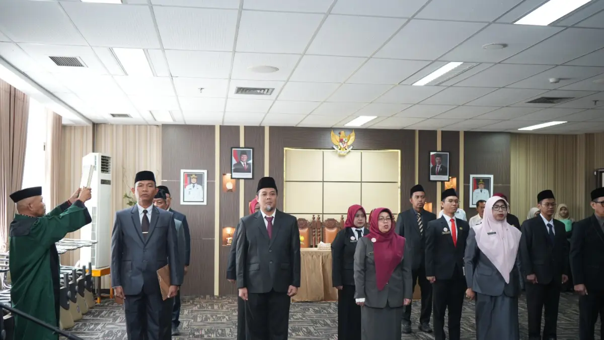 DILANTIK:&nbsp;15 Pejabat di lingkup Pemkot Bontang dikukuhkan untuk jabatan baru. (ADIEL KUNDHARA/KP)