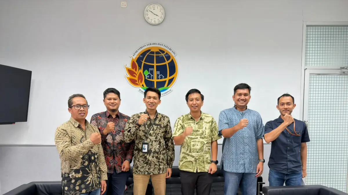 &nbsp;

ABADIKAN MOMEN: PLN UIP Kalimantan Bagian Timur dan Kantor Pertanahan Kutai Kartanegara foto bersama usai koordinasi percepatan sertifikasi aset tanah infrastruktur ketenagalistrikan.