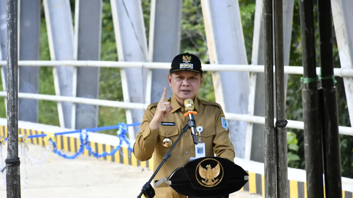 Bupati Paser Fahmi Fadli