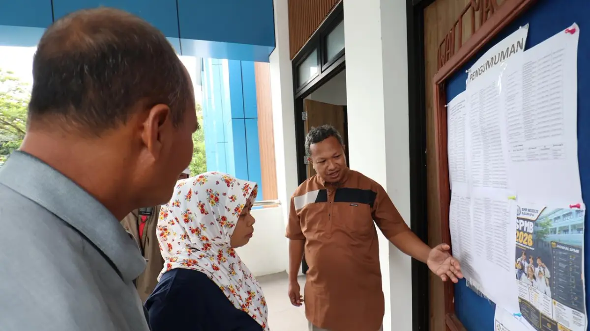 BERTAHAP: SPMB SMP 27 Balikpapan berjalan lancar dan siap membuka pendaftaran jalur reguler SMP Balikpapan mulai Senin (6/7) untuk memenuhi sisa kuota yang tersedia. ANGGI PRADITHA/KP