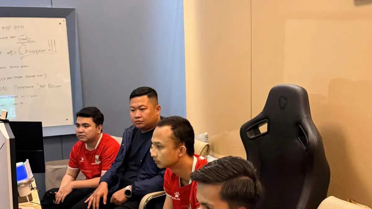BUAH KERJA KERAS: Timnas eFootball berhasil menyegel gelar juara FIFAe Nation League 2026 setelah mengalahkan Malaysia di Grand Final. (IST)