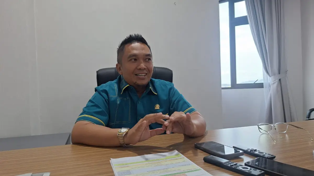 PERJUANGKAN NELAYAN: Anggota DPRD Kaltim dapil Balikpapan Nurhadi Saputra singgung peniadaan bankeu mengganggu upaya meningkatkan kesejahteraan nelayan. (FOTO AINUR/KP)