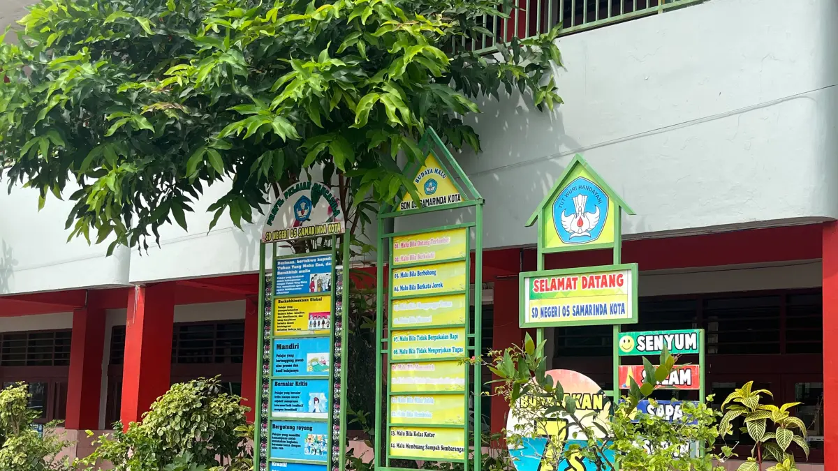 BERJALAN: Hingga pelaksanaan SPMB tahun ajaran ini, SD Negeri 005 Samarinda belum menerima satu pun calon murid yang berusia di bawah enam tahun.