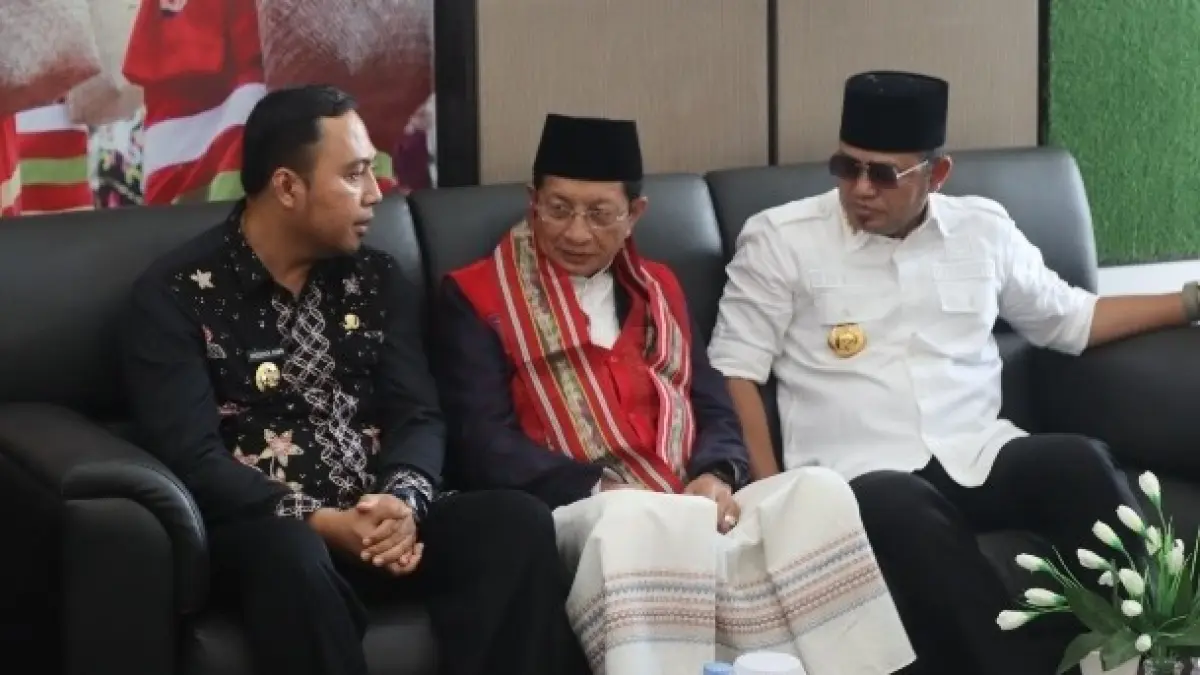 Dari kiri, Frederick Edwin, Nasaruddin Umar, dan Rudy Mas