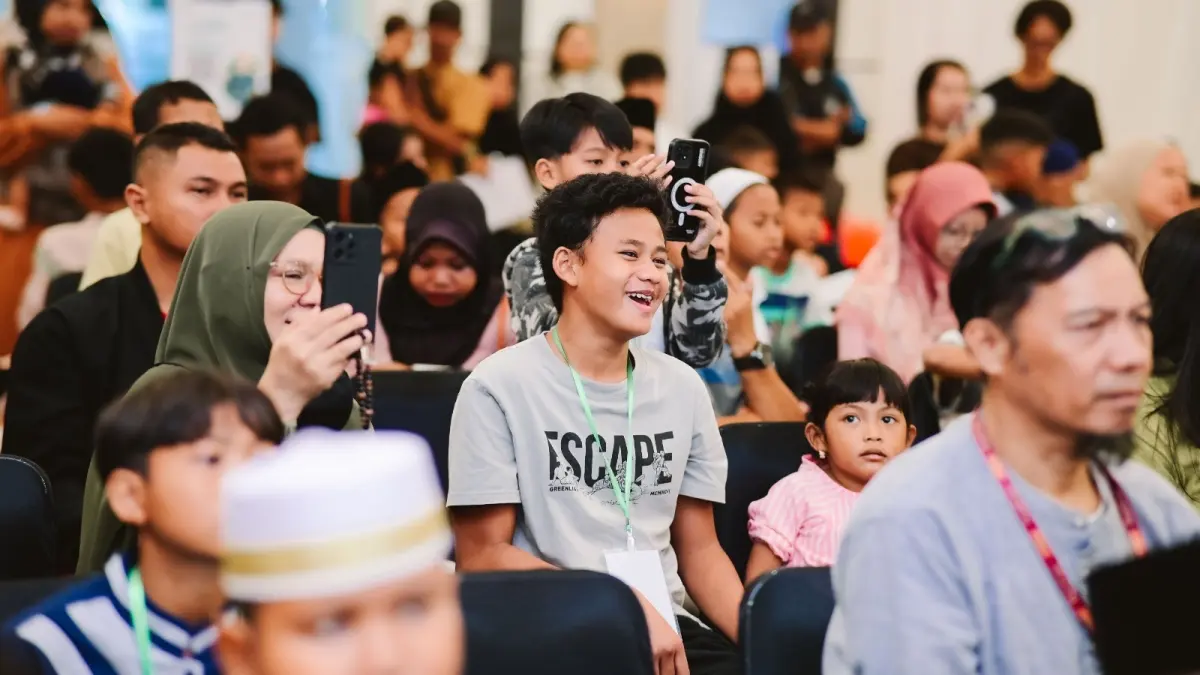 Pegadaian yang menggelar khitanan massal.