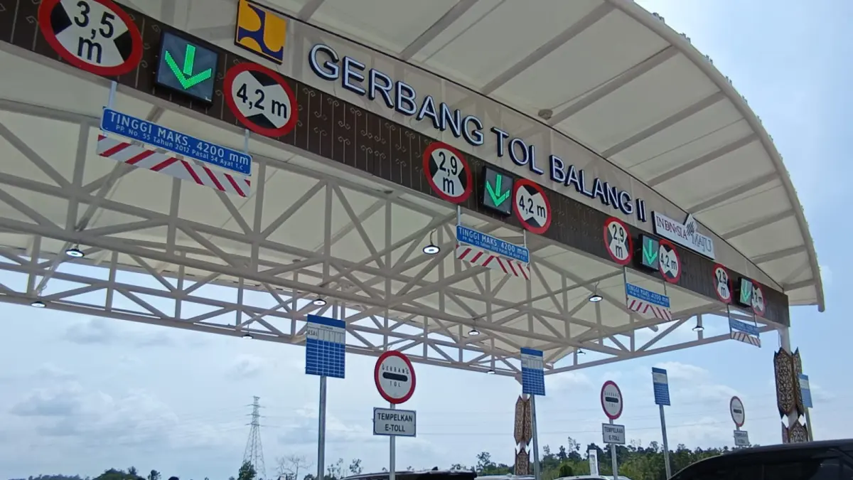 Satker IKN 2 BBPJN Kaltim menargetkan total progres seluruh seksi Tol IKN mampu meraih 90,80 persen pada akhir tahun ini. (DINA ANGELINA/KP)

&nbsp;

&nbsp;