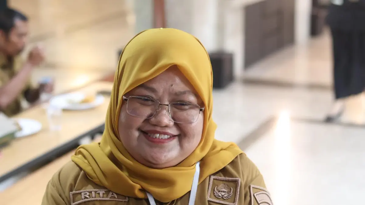 Kepala Dinas PU Balikpapan, Rita, saat memberikan keterangan terkait rencana penanganan banjir Balikpapan. (ANGGI PRADITHA/KP)