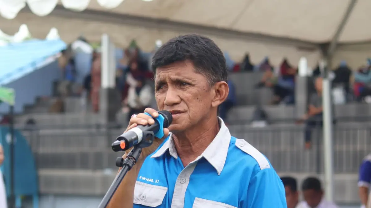 PROGRAM: Ketua Askot PSSI Balikpapan Sukisno Winata soal program sertifikasi wasit dan pelatih. (ANGGI/KP)