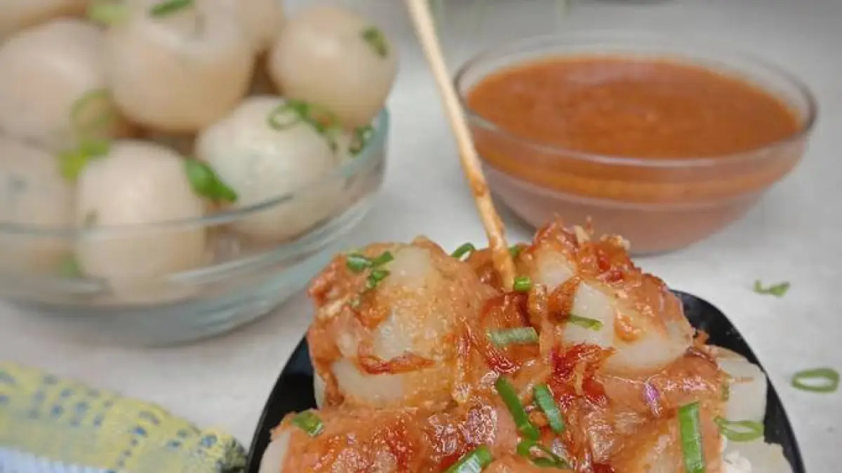 Cilok isi ayam.
