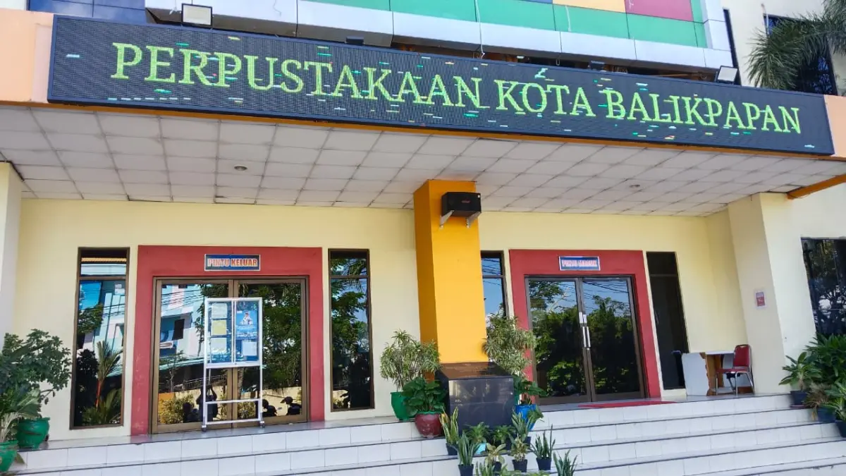 LAYANAN: Pengunjung mengeluhkan layanan Perpustakaan Kota Balikpapan pada hari Sabtu hanya beroperasi hingga pukul 12.00 WITA.