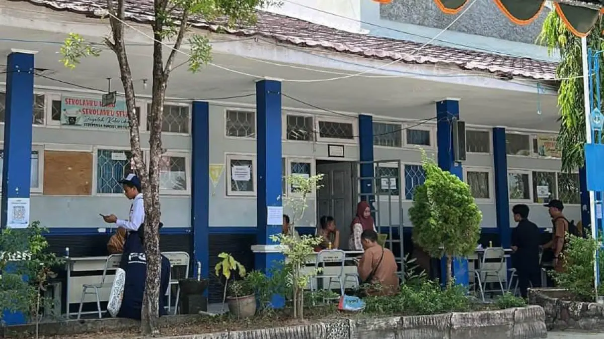 TERPENUHI: Kuota siswa baru di SMK 2 Bontang terisi setelah sekolah mendapatkan restu terkait pendaftaran offline. (ADIEL KUNDHARA/KP)