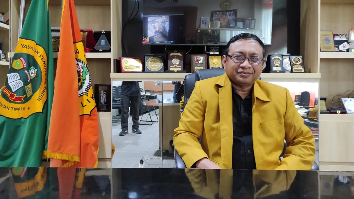  Rektor Uniba Isradi Zainal