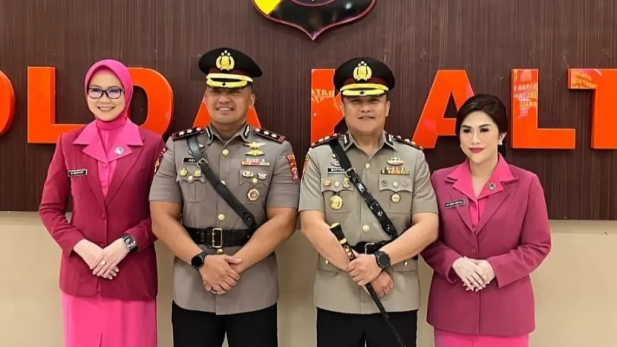 AKBP Sofyan resmi menjabat Kapolres Paser menggantikan AKBP Novy Adi Wibowo setelah mengikuti serah terima jabatan yang dipimpin Kapolda Kaltim di Balikpapan, Kamis (9/7/2026). 