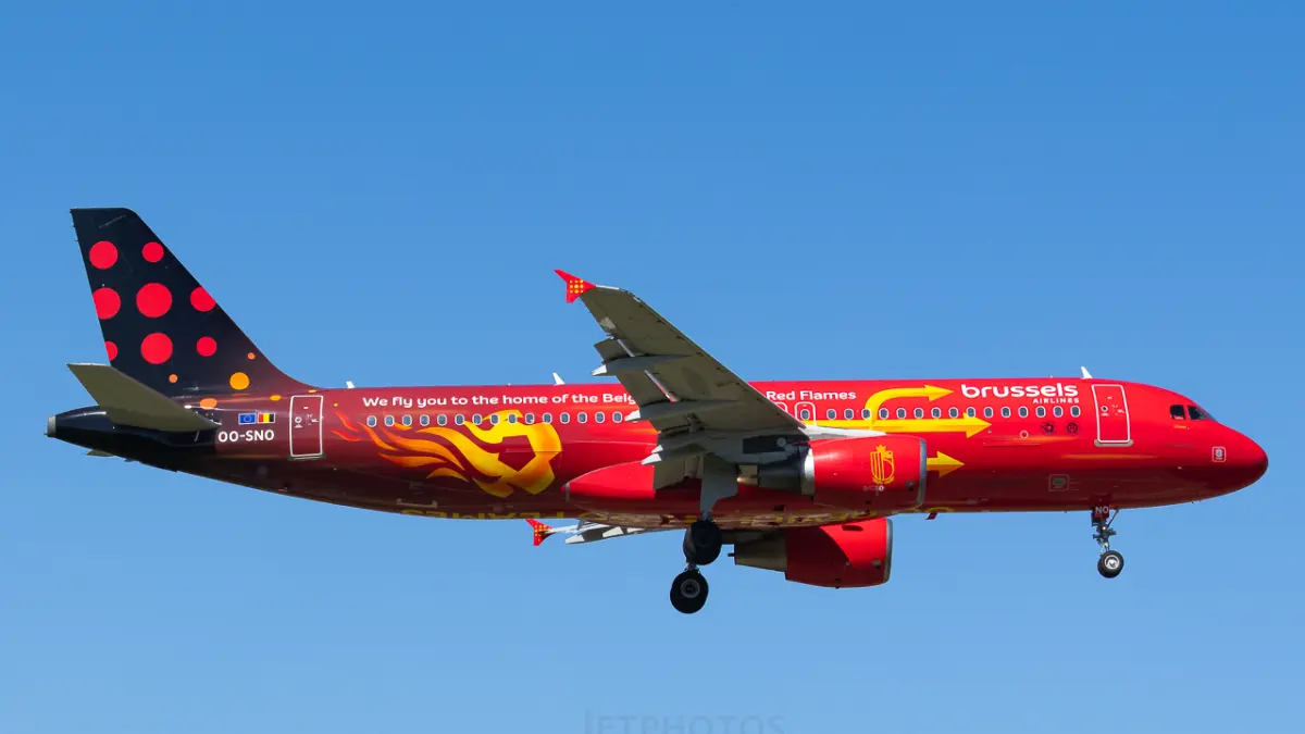 Brussels Airlines mengoperasikan Trident, pesawat berdesain khusus timnas Belgia, ke sejumlah kota di Spanyol menjelang laga perempat final Piala Dunia 2026. (JETPHOTOS)