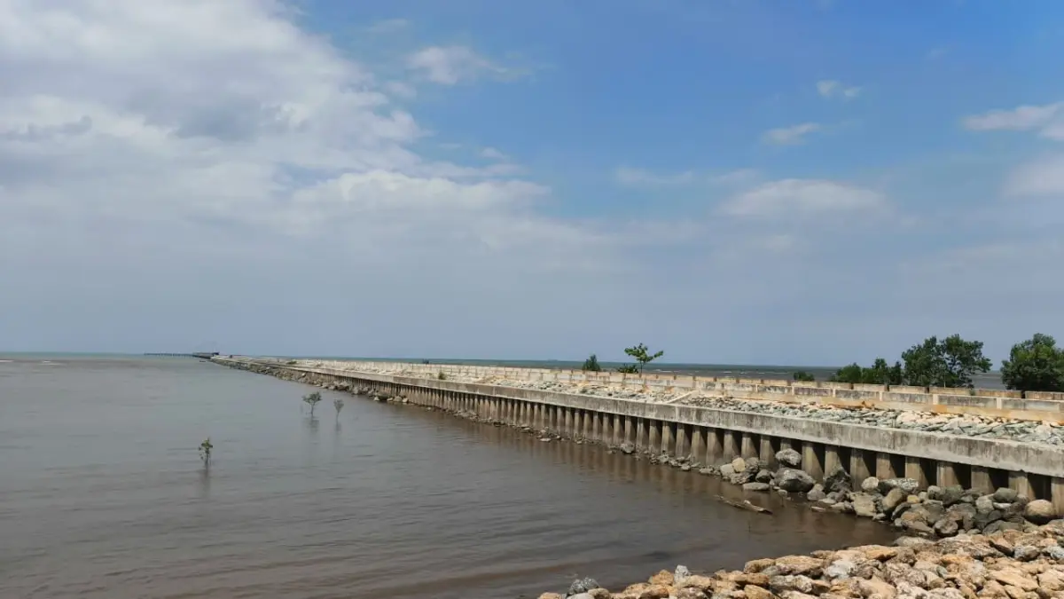 MENUNGGU: Kondisi kawasan Pelabuhan Kudungga. Proyek pembangunan masih menunggu rampungnya review Inspektorat sebelum memasuki proses lelang. (JUFRIADI/KP)