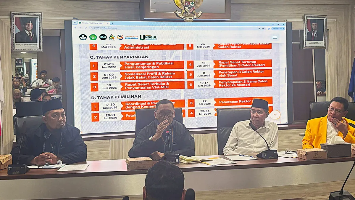 Setelah dihentikannya rapat senat terbuka penyampaian visi-misi calon rektor secara mendadak pada Juni lalu, pihak kampus kini fokus memulihkan tata kelola keanggotaan senat sebelum melanjutkan tahapan pemungutan suara. (Foto: Eko Pralistio/Kaltim Post)